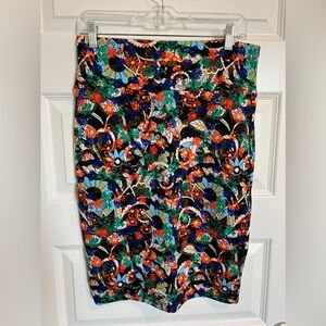 Lularoe Cassie abstract floral quilted texture pencil skirt size medium